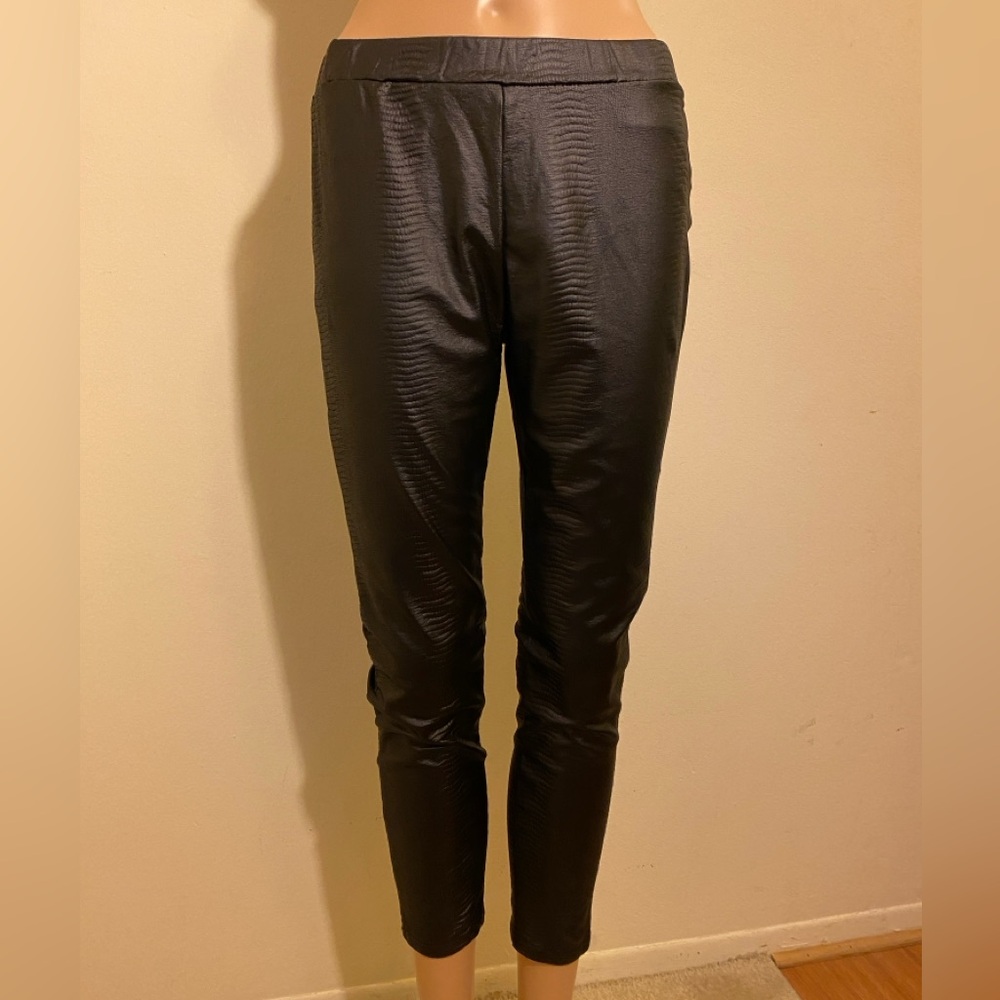 SHEIN Shiny Patterned Leggings